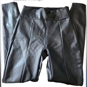 Abercrombie & Fitch black Vegan leggings. In good condition. Size L